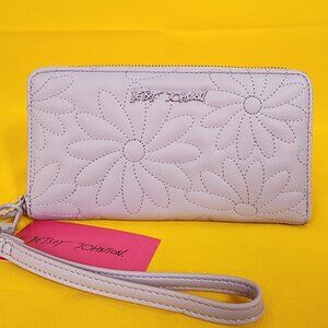 Betsey Johnson Purple Quilted Daisy Flower Spring Wallet Wristlet Zip Around NEW
